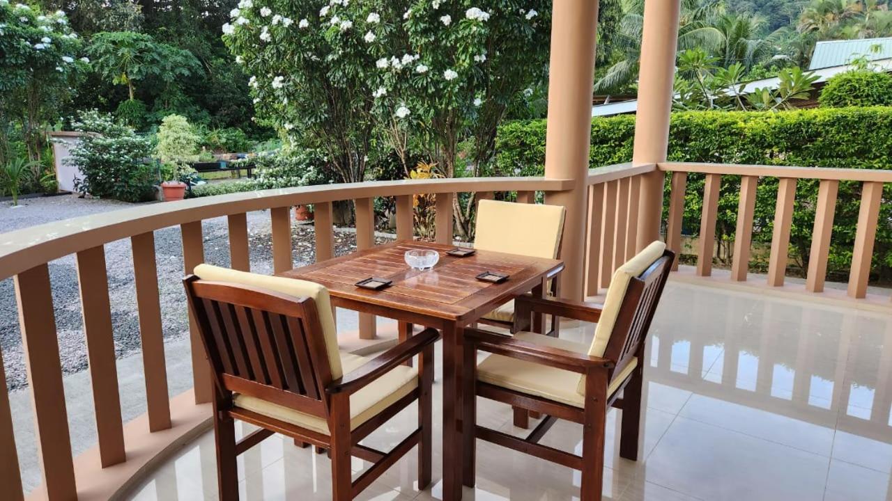 Green Self-Catering Apartment Beau Vallon  Dış mekan fotoğraf